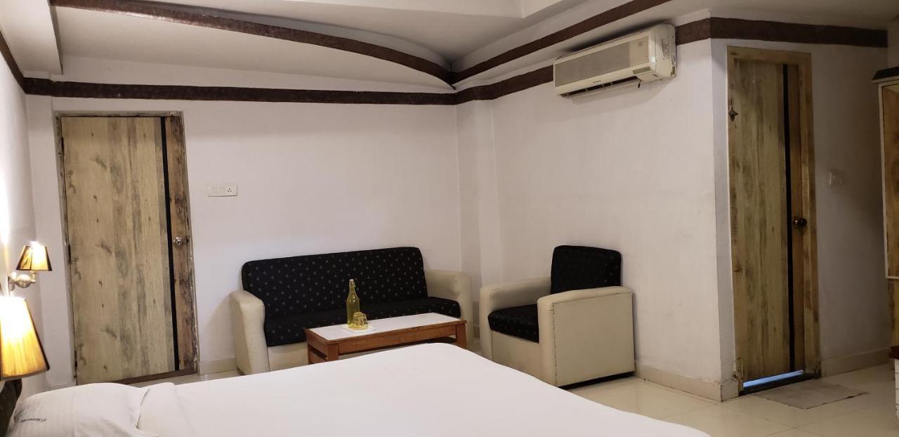 Sarovar Hotel Visakhapatnam Exterior photo